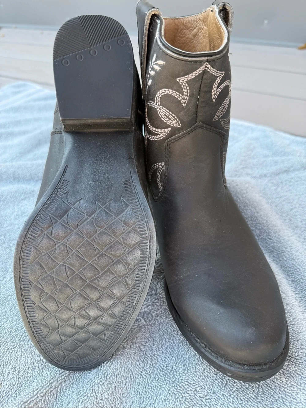 Sterling River Women's Black Embroidered Western Ankle Boots size 7.5 M